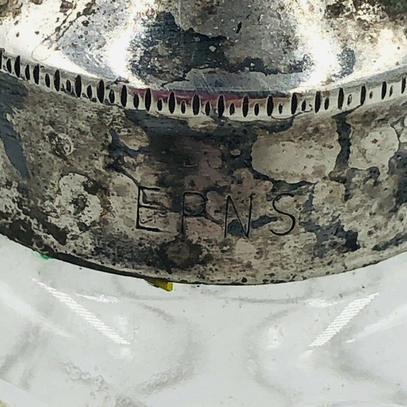 Signed Waterford Crystal Glandore EPNS Plated Salt and Pepper Shakers - Picture 8 of 12